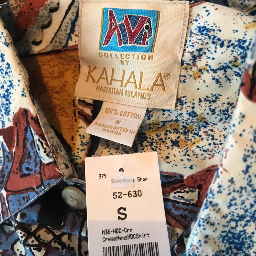 Hawaiian Small. Made by Kahala